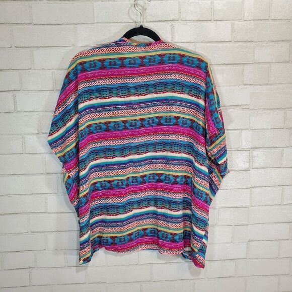 Luna Chix from Pacsun colorful kimono - Picture 9 of 12